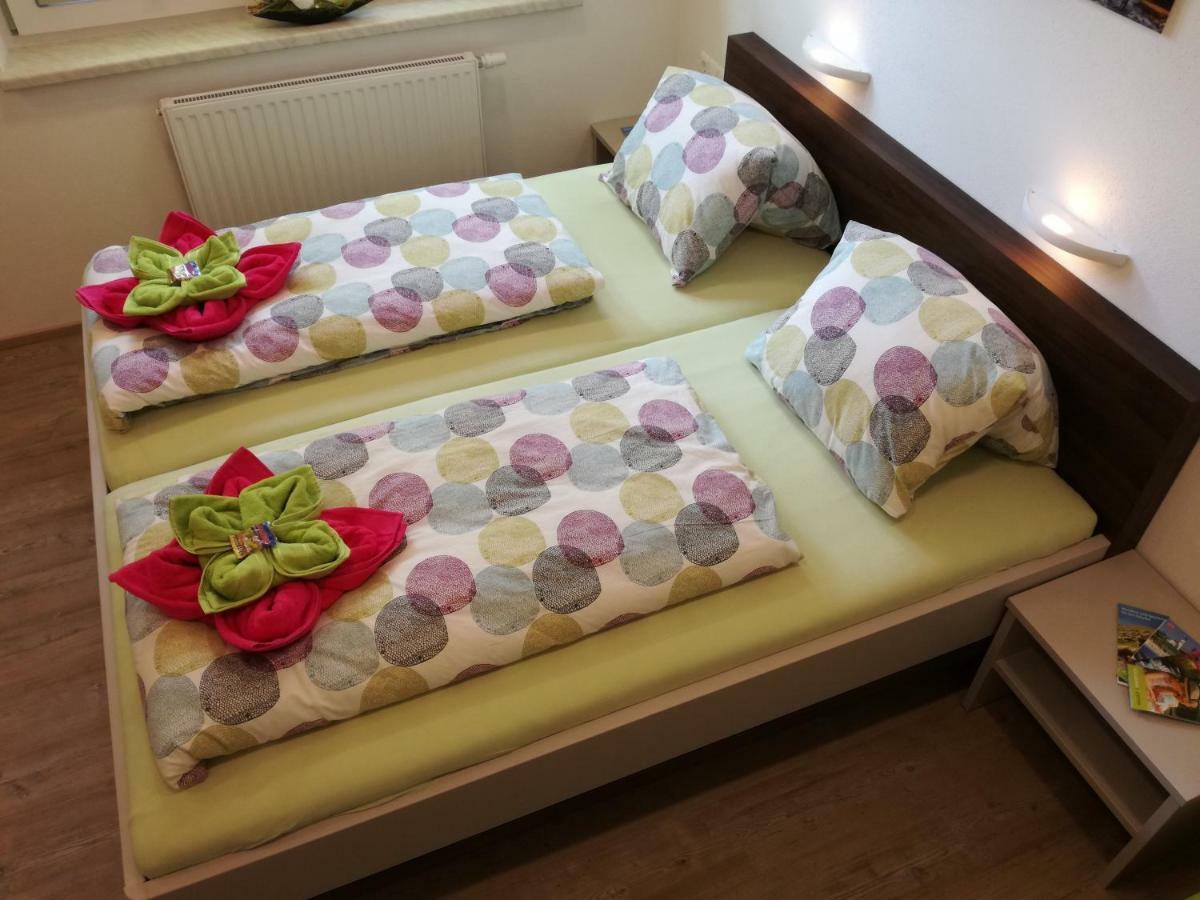 Zur Wagnerei Apartment ไอค์ ภายนอก รูปภาพ